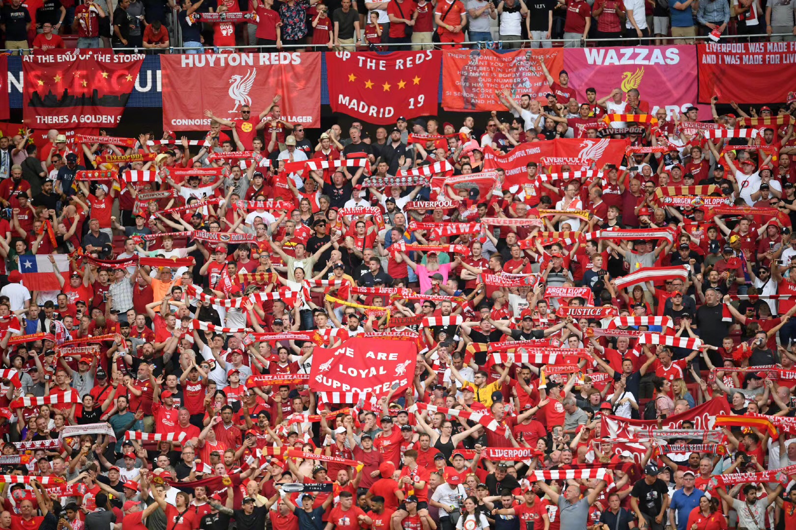 足球报：申花将利用今年最后两场亚冠来决定人员的去留（足球报：申花将以年内最后两场亚冠为考察依据确定人员去留）