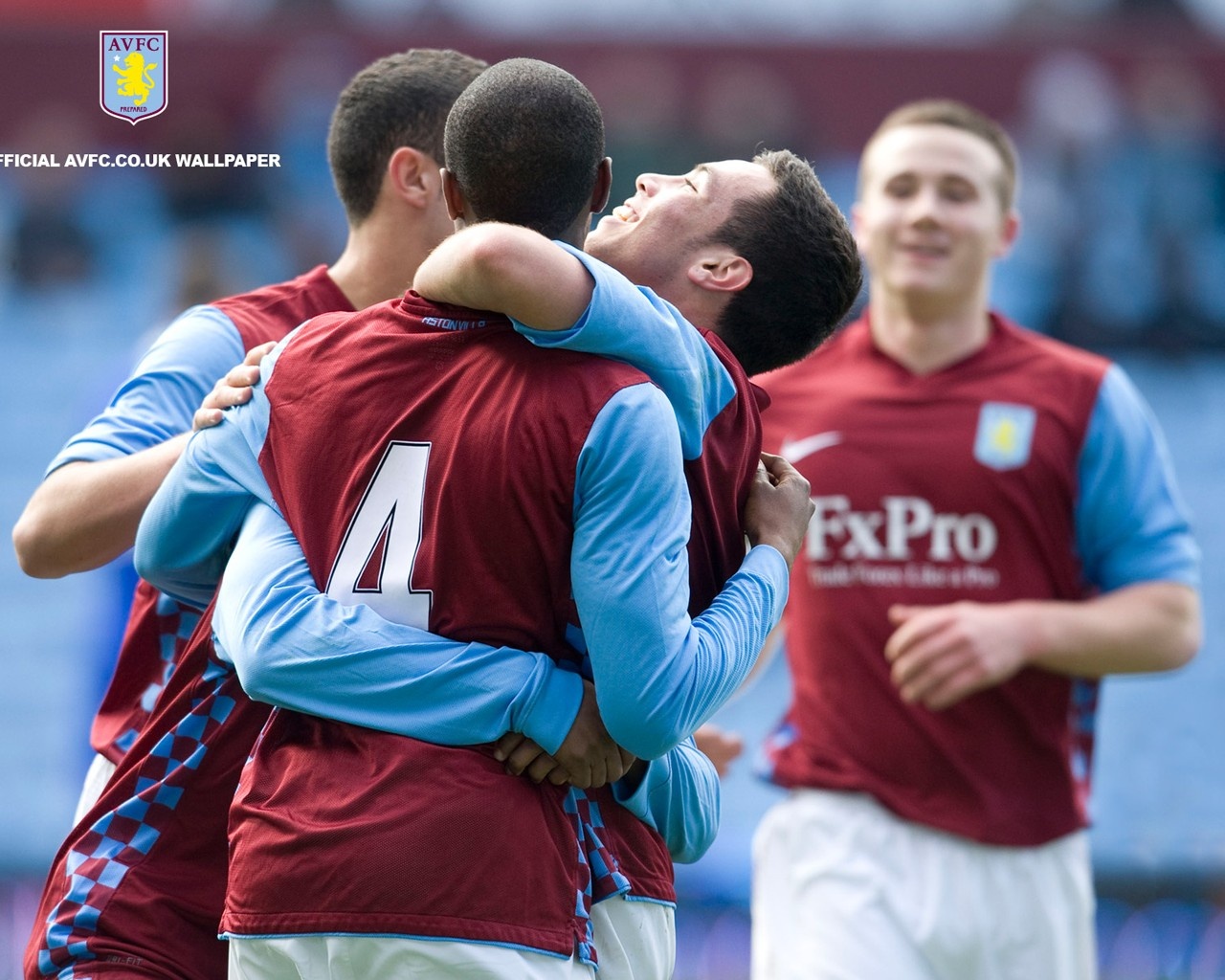 勒沃库森客场1-0战胜本菲卡，希克制胜（希克建功，勒沃库森客场1-0击败本菲卡）