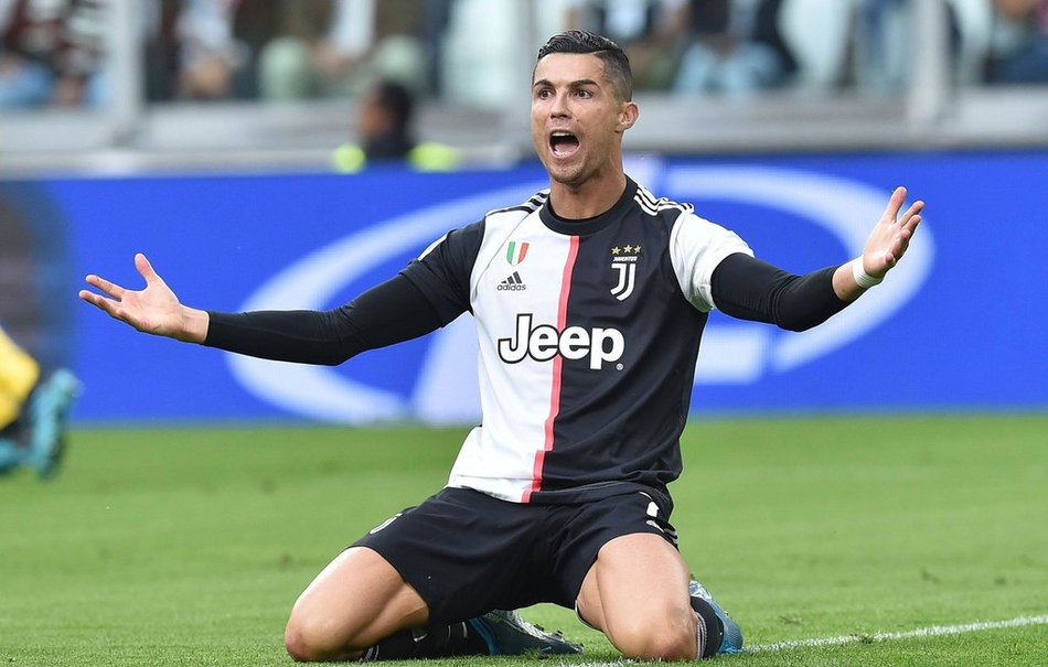 基米希打入生涯首粒欧冠乌龙，拜仁上次欧冠乌龙由阿拉巴打入（基米希首次在欧冠自摆乌龙，拜仁上一次欧冠乌龙由阿拉巴制造）