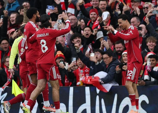 早报：不求同年同月同日生，但求同年同月同日2-2（早报：不必同生同月同日，只盼同年同月同日齐演2-2）