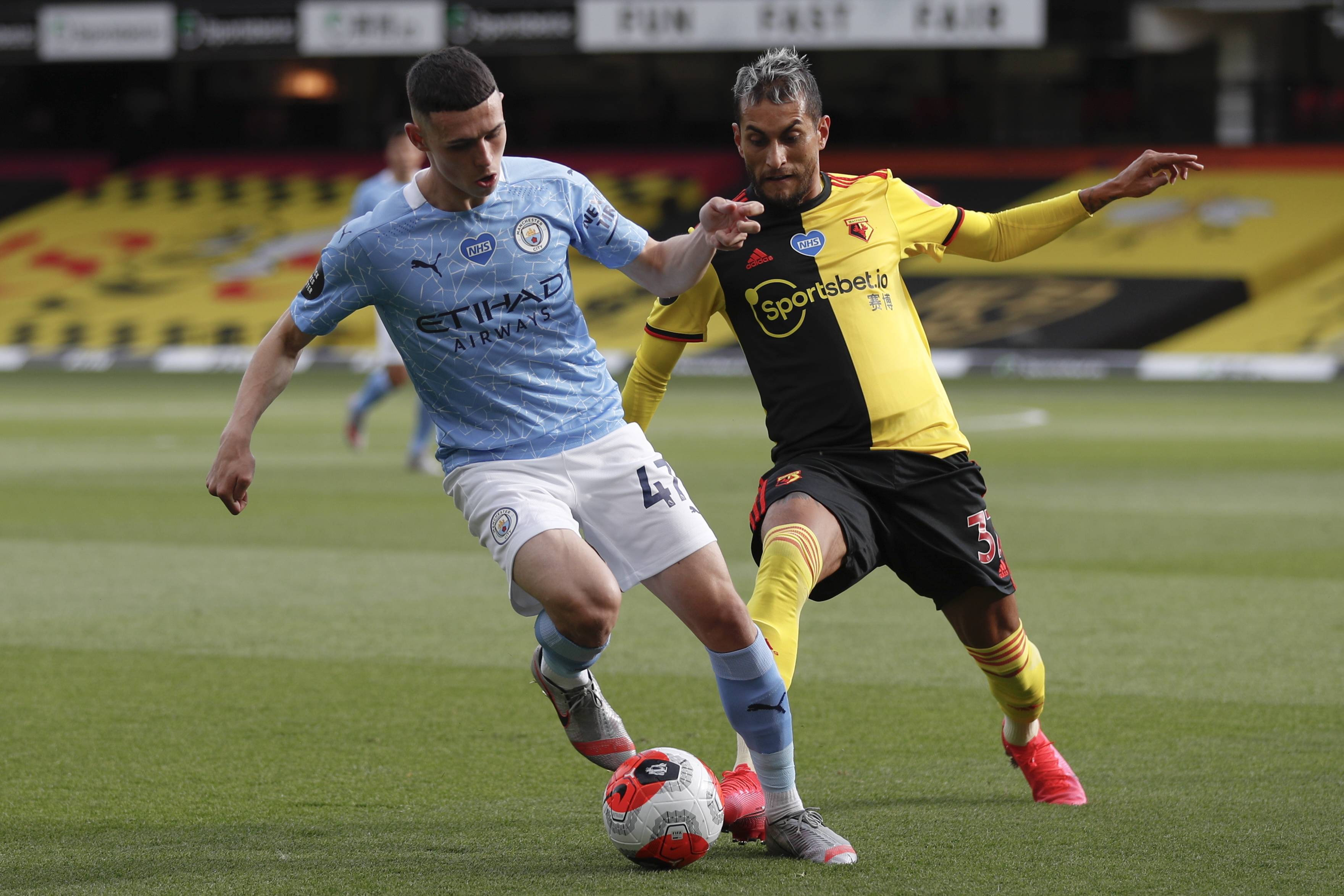 FC26美丽足球：维蒂尼亚、德容领衔，金外脚背夸雷斯马在列（FC26华丽足球：德容、维蒂尼亚领衔，外脚背大师夸雷斯马入选）