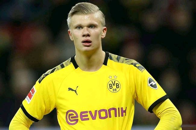 射门时致弗朗西斯重伤，田中碧被换下后立即找到加纳主帅道歉（射门致弗朗西斯重伤，田中碧被换下后当面向加纳主帅致歉）