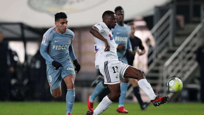 每体：什琴斯尼8场丢了15球，和霍安-加西亚差距巨大（每体：什琴斯尼8战丢15球，与霍安-加西亚差距悬殊）